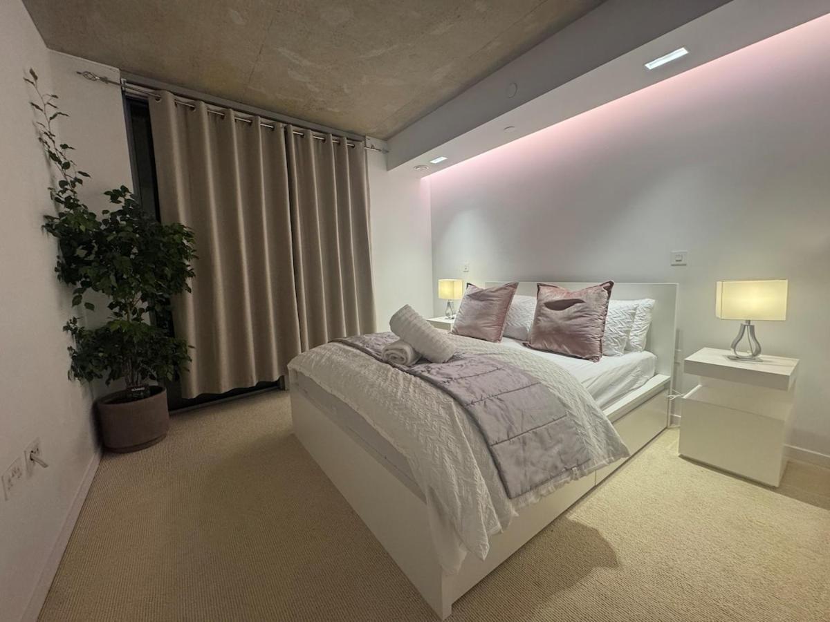 Luxury 1 Bedroom Apartment In 런던 외부 사진