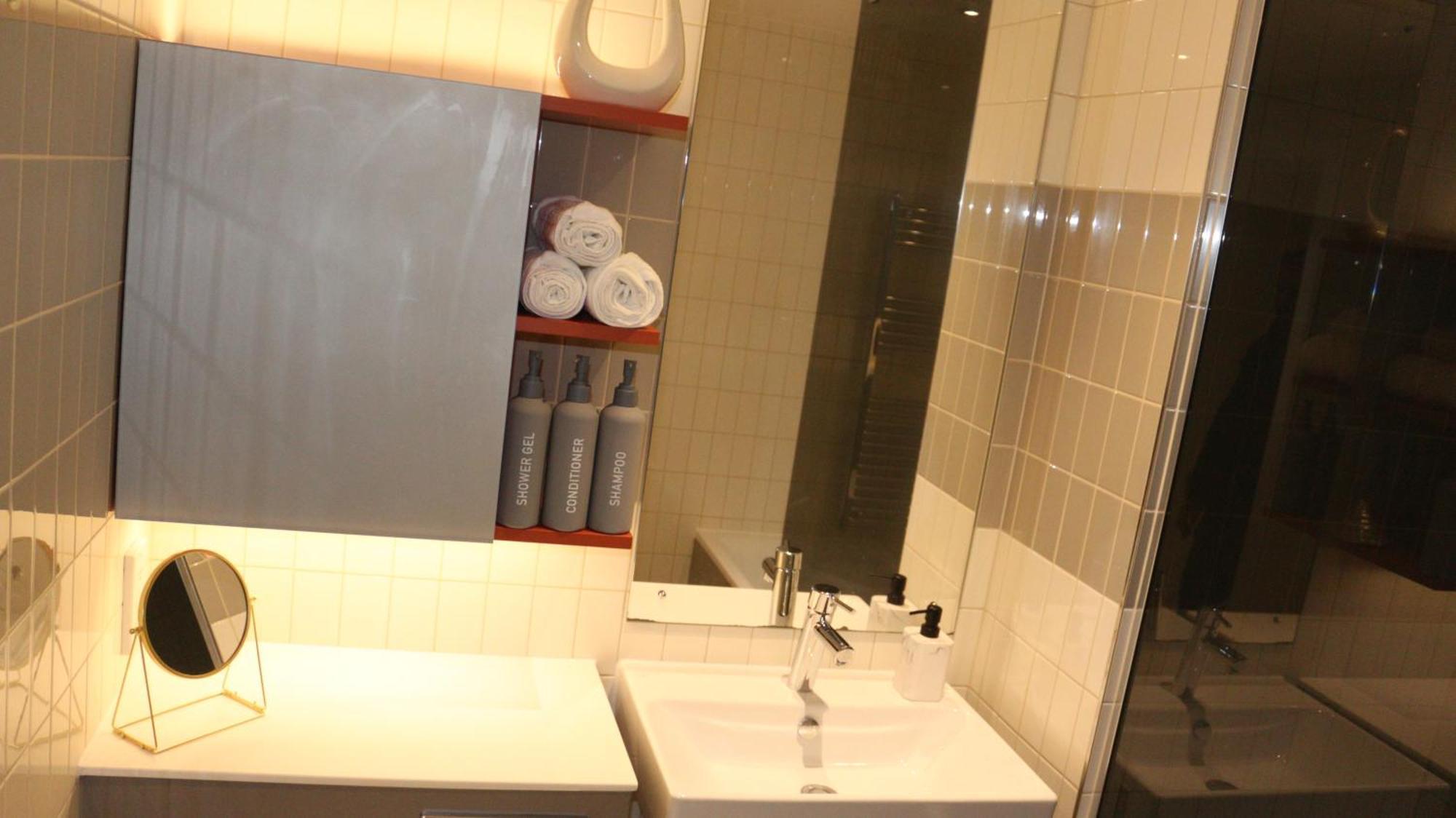 Luxury 1 Bedroom Apartment In 런던 외부 사진